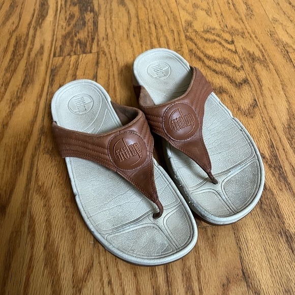 FitFlop Brown Flip Flops Size 8 - Picture 4 of 10